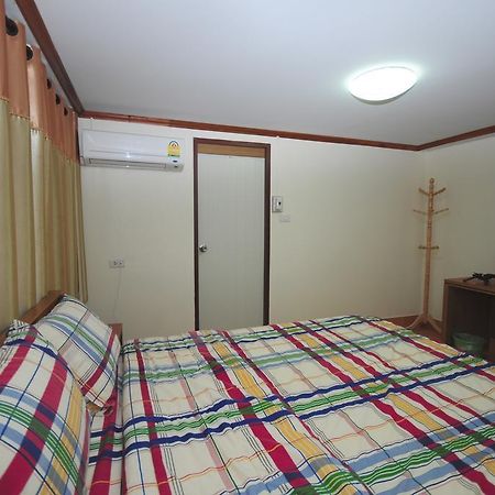 Phoonsab Hostel Пхітсанулок Екстер'єр фото